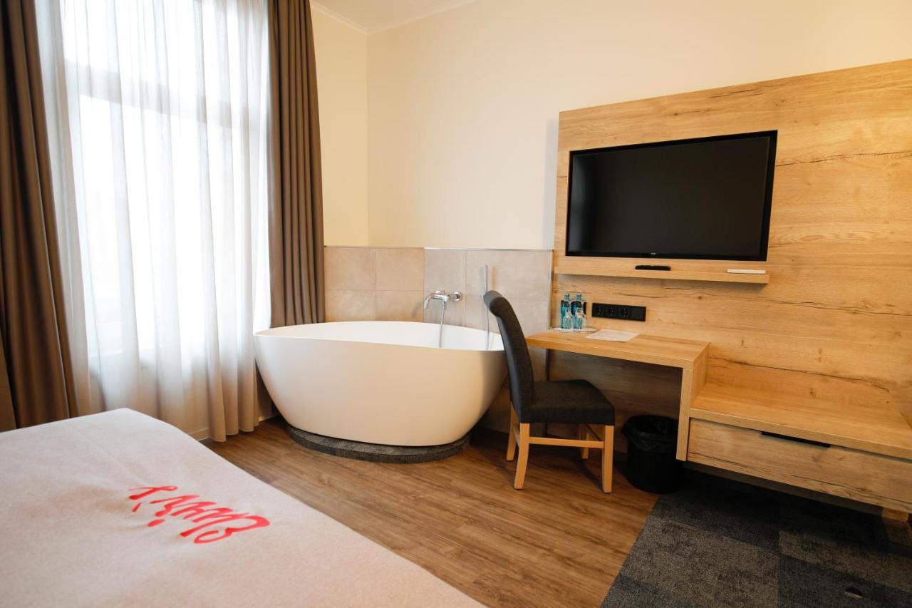 Hotel Restaurant Zur Linde Westerstede Luaran gambar