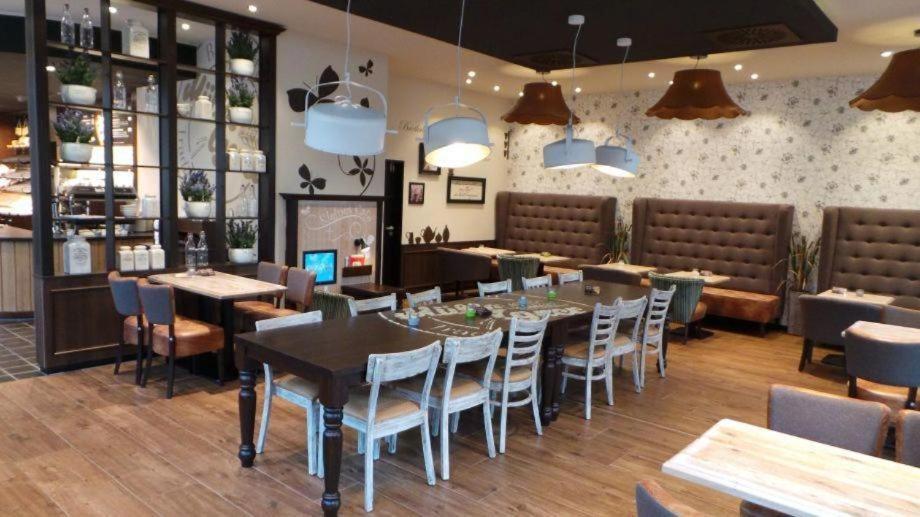 Hotel Restaurant Zur Linde Westerstede Luaran gambar